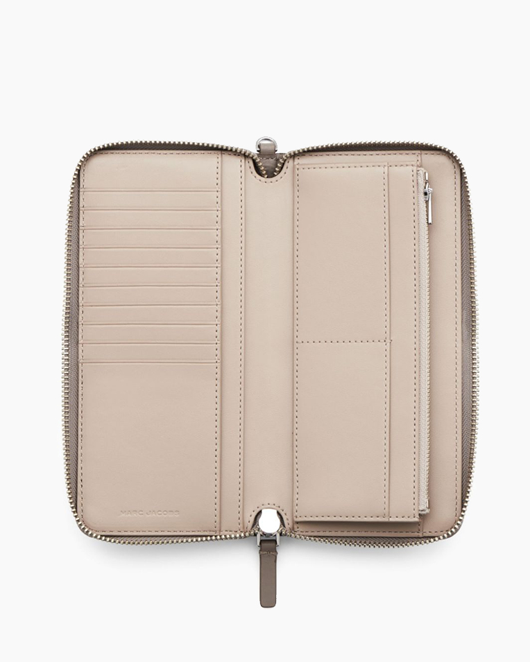 Гаманець жіночий Marc Jacobs The Covered J Marc Continental Wallet у гладкій шкірі сірий 2P4SMP013S02055 Гаманець жіночий Marc Jacobs The Covered J Marc Continental Wallet у гладкій шкірі сірий 2P4SMP013S02055