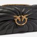 Сумка Pinko Love Bag Puff Medium Butterfly Quilt через плече з бронзовою фурнітурою в чорній стьобаній шкірі 27x19х9 см 100038A1EXZ99Q