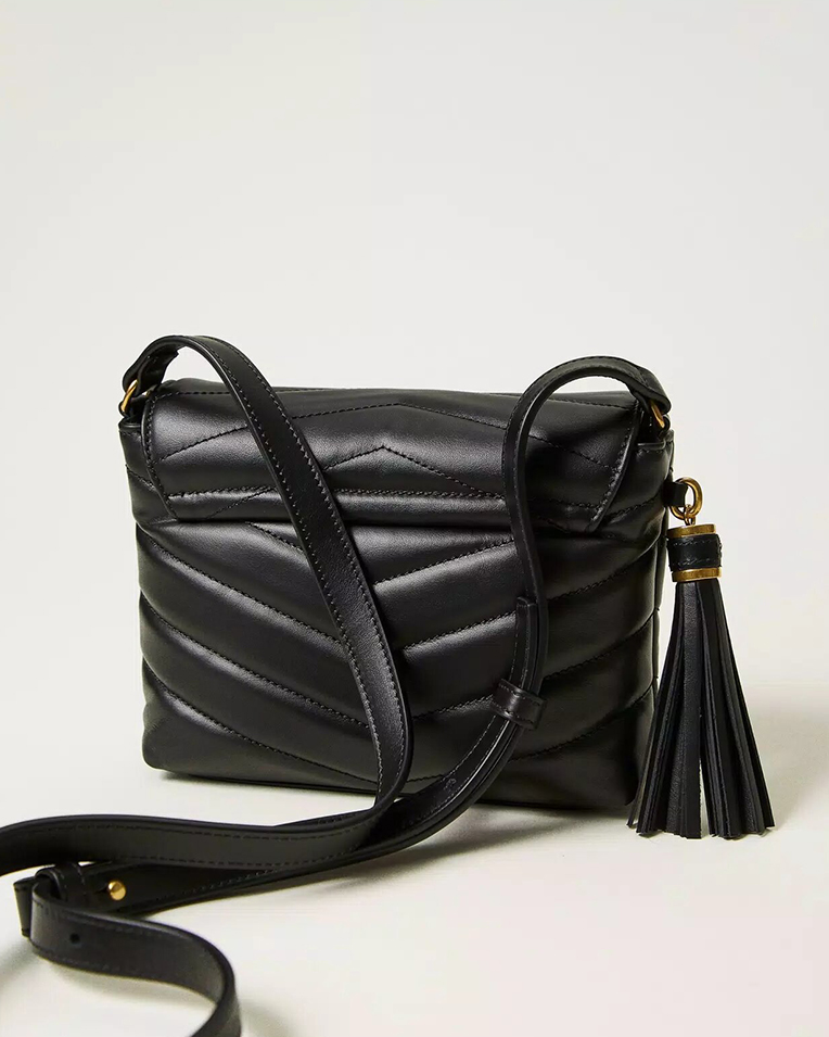 Сумка Twinset Dreamy Borsa a tracolla piccola in pelle, через плече із золотою фурнітурою шкіра чорний 19x7х16 см 241TB7341-00006 Сумка Twinset Dreamy Borsa a tracolla piccola in pelle, через плече із золотою фурнітурою шкіра чорний 19x7х16 см 241TB7341-00006