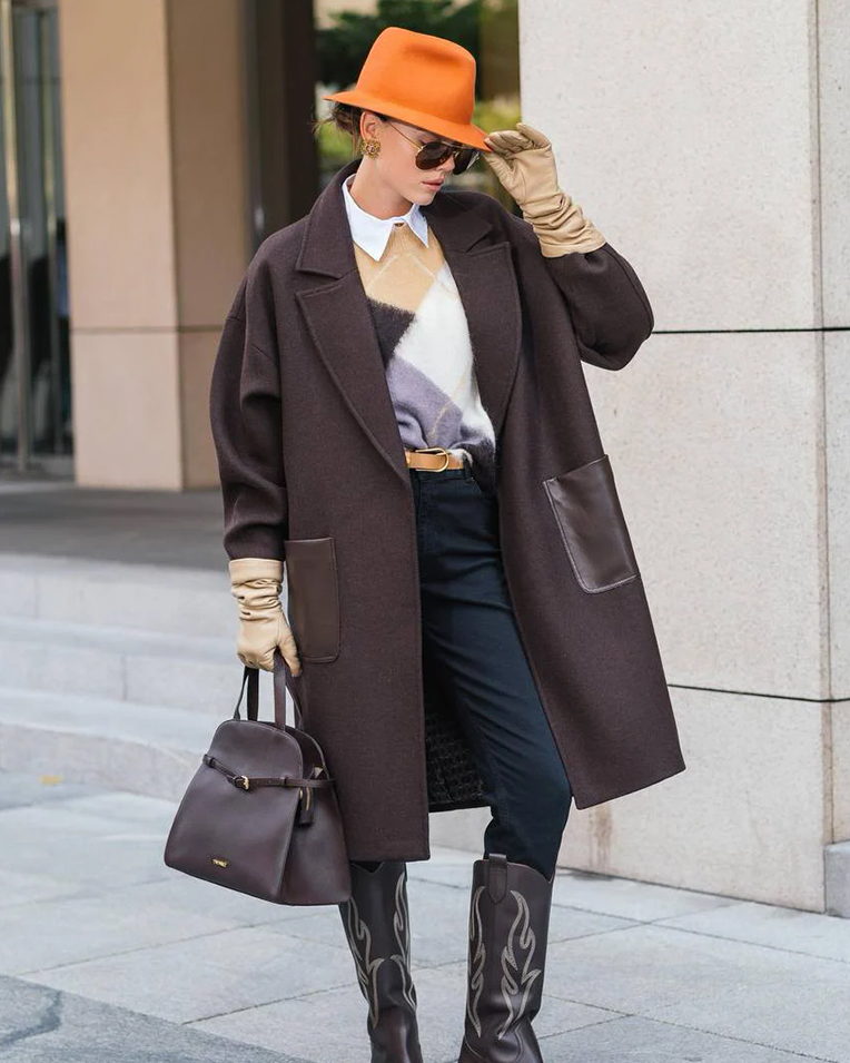 Сумка Twinset Farfetch, через плече з логотипом шкіра коричневий 35x14х16 см 242TD8372 Сумка Twinset Farfetch, через плече з логотипом шкіра коричневий 35x14х16 см 242TD8372