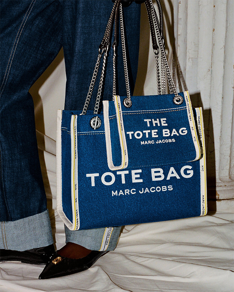 Сумка Marc Jacobs The Denim Chain Crossbody Tote Bag через плече хлопок деним синий 26x13х21 см 2F4HCR016H05473