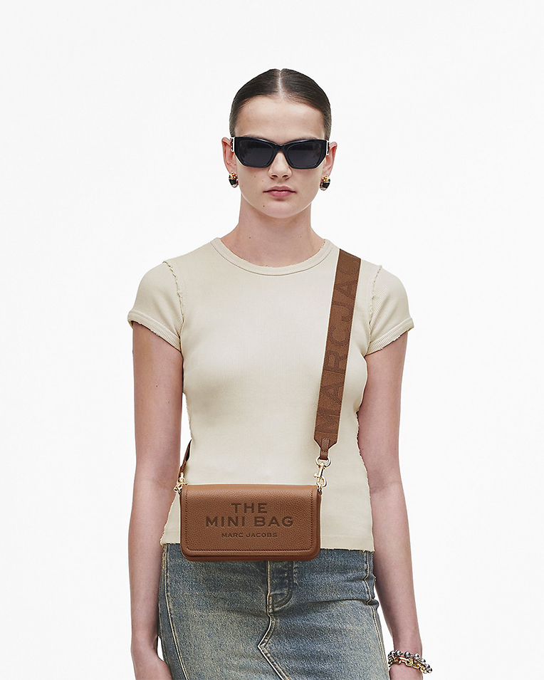 Сумка Marc Jacobs The Leather Mini Bag, зернистая кожа карамель 20x4х12 см 2S4SMN080S02-212