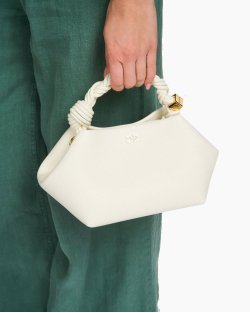 Сумка Ganni Bou Bag small белый 28х14х17 см B2100140