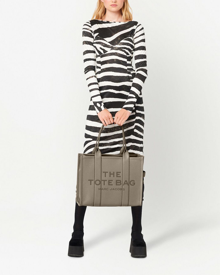 Сумка Marc Jacobs The Leather Large Tote Bag, тоут кожа серо бежевый 42x16х34 см H020L01FA21055