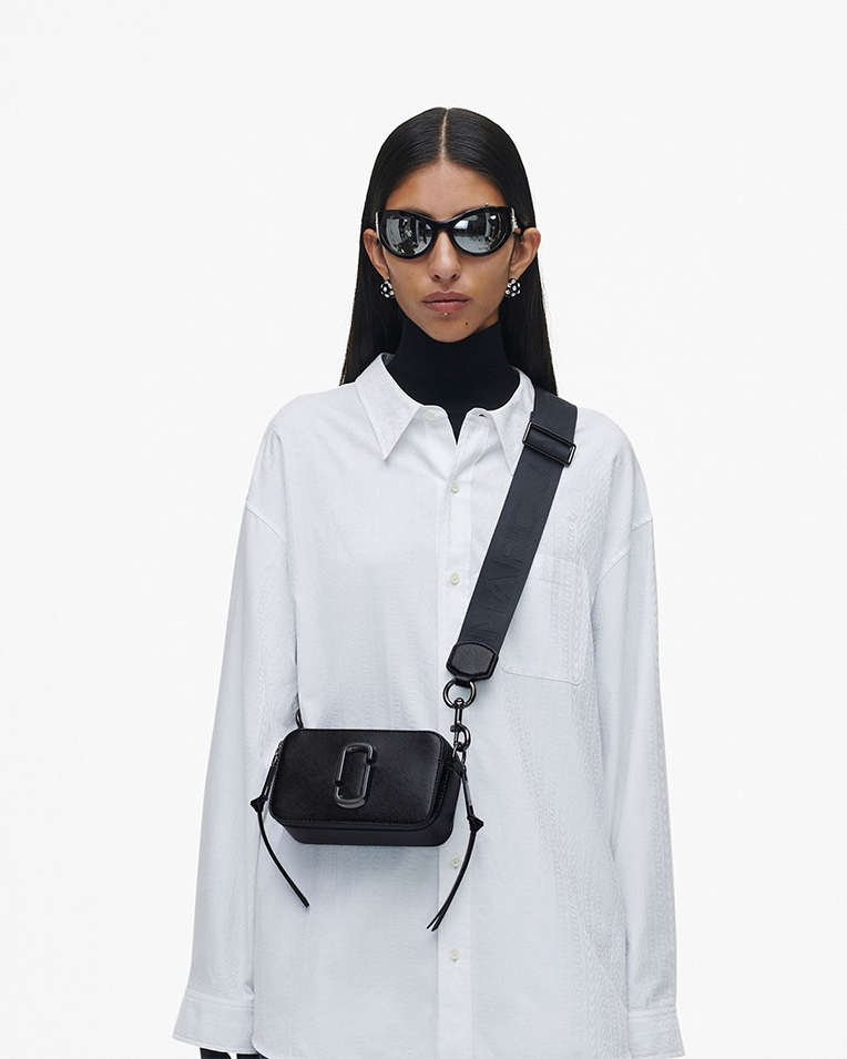 Сумка Marc Jacobs The Snapshot, через плечо кожа черный 18x6х10 см M0014867-001