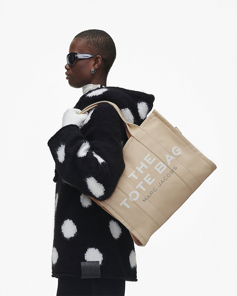 Сумка Marc Jacobs The Canvas Large Tote Bag, тоут текстиль бежевая 42x16х34 см M0016156260
