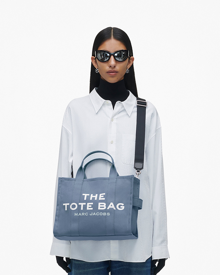 Сумка Marc Jacobs The Canvas Medium Tote Bag, тоут текстиль голубой 34x15х27 см M0016161481 