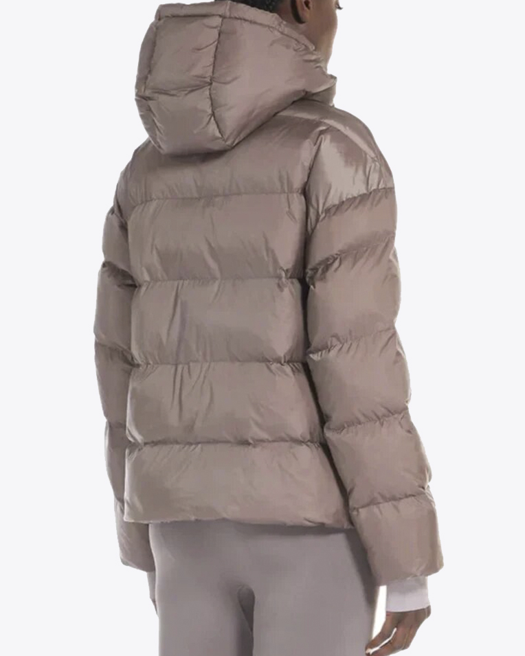 Жіночий пуховик короткий Max Mara Candia з капюшоном шоколад 2426486058600-002
