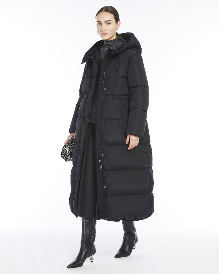 Жіночий пуховик подовжений Max Mara Dolly з капюшоном чорний 5496054206004-dolly