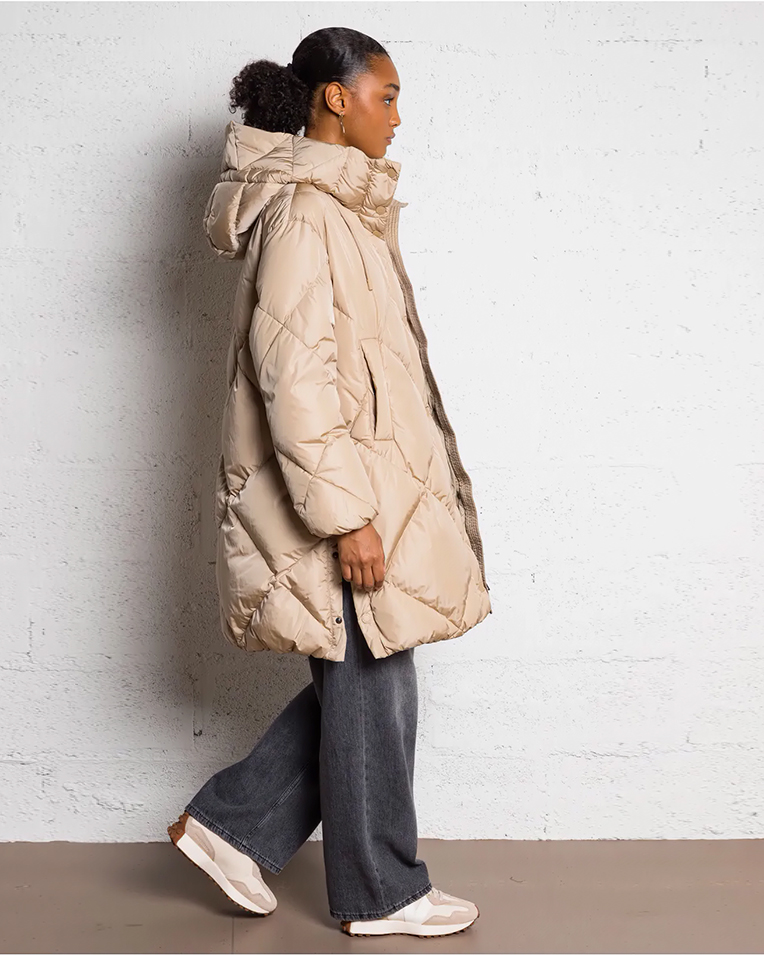 Жіночий пуховик Max Mara Guelfo з капюшоном бежевий 5496092600-01