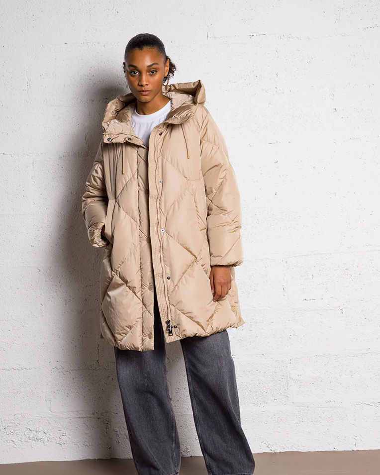 Жіночий пуховик Max Mara Guelfo з капюшоном бежевий 5496092600-01