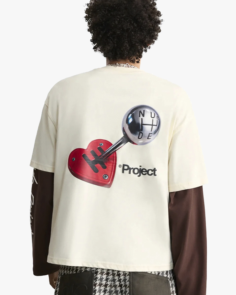 Футболка унісекс Nude Project бавовна молочна з принтом clutch-tee-marshmallow Футболка унісекс Nude Project бавовна молочна з принтом clutch-tee-marshmallow
