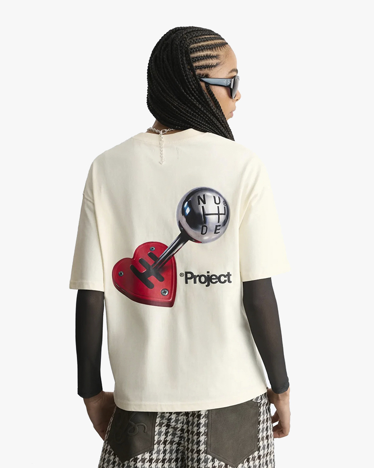 Футболка унісекс Nude Project бавовна молочна з принтом clutch-tee-marshmallow Футболка унісекс Nude Project бавовна молочна з принтом clutch-tee-marshmallow