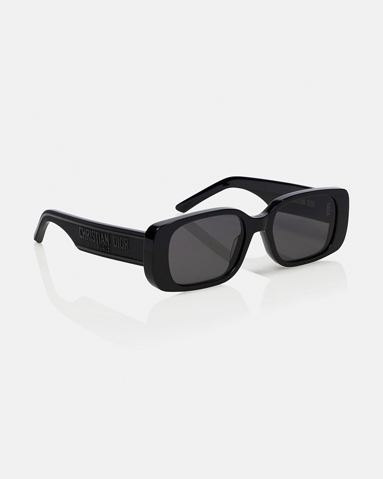 Солнцезащитные очки прямоугольные Dior Eyewear в черной оправе Wildior S2U