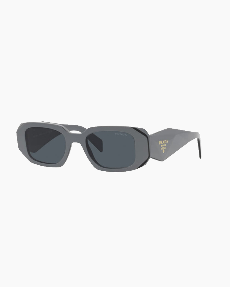 Солнцезащитные очки прямоугольные Prada 17WS 11N09T в серой оправе PR17WS11N09T49