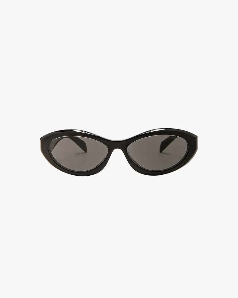 Солнцезащитные очки прямоугольные Prada SPR 26Z 16K-08Z в черной оправе