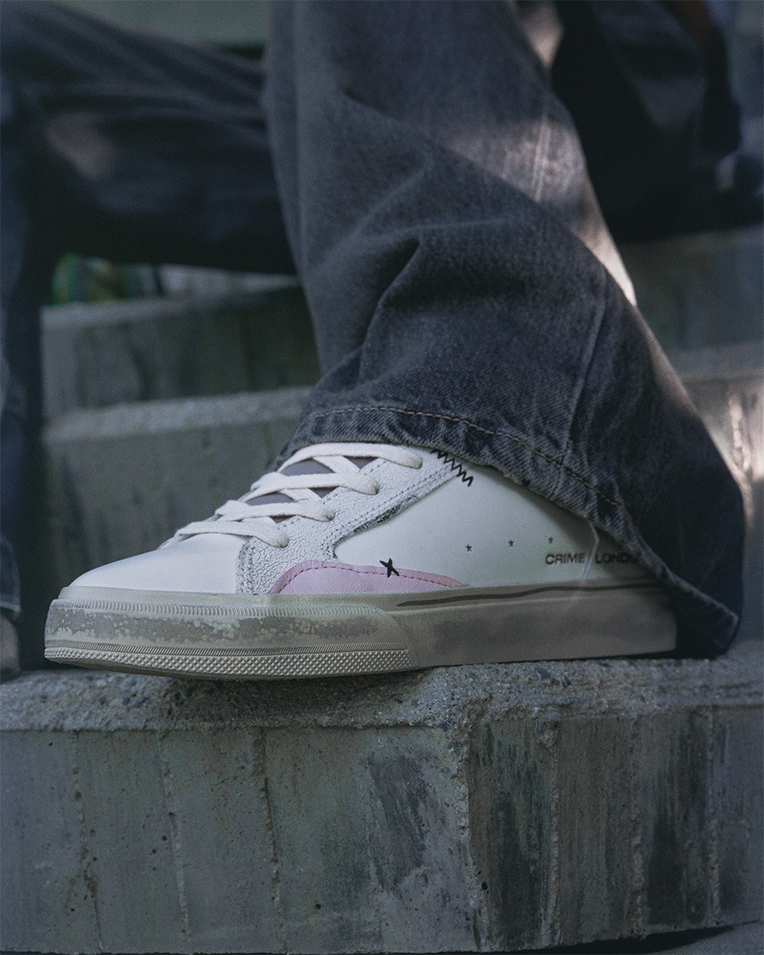 Женские кеды Crime London Distressed кожа белые комбинированные с розовыми вставками 29070PP8.10